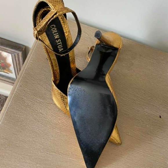 Victoria secret gold heels - Picture 3 of 3